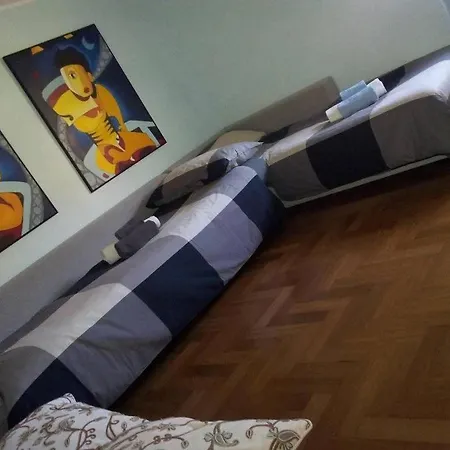 Panigale Sleeps 13 With Pool Bolano